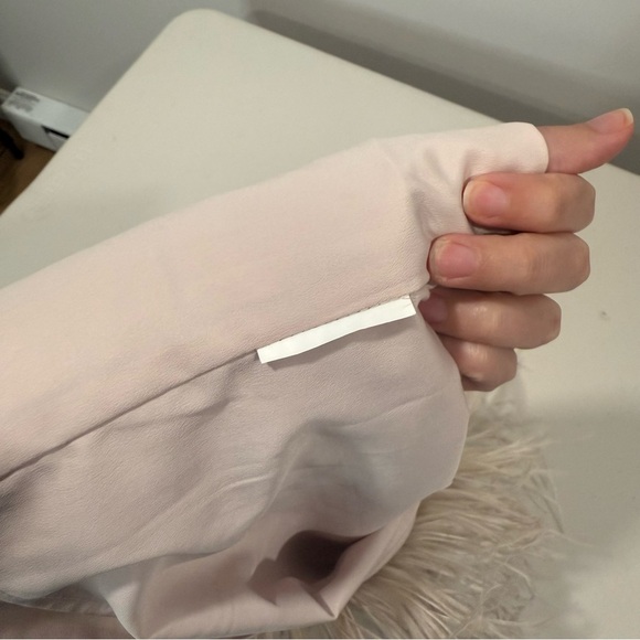 Club Monaco Light Pink Feather Mini Skirt Size 00 EUC - Picture 8 of 9